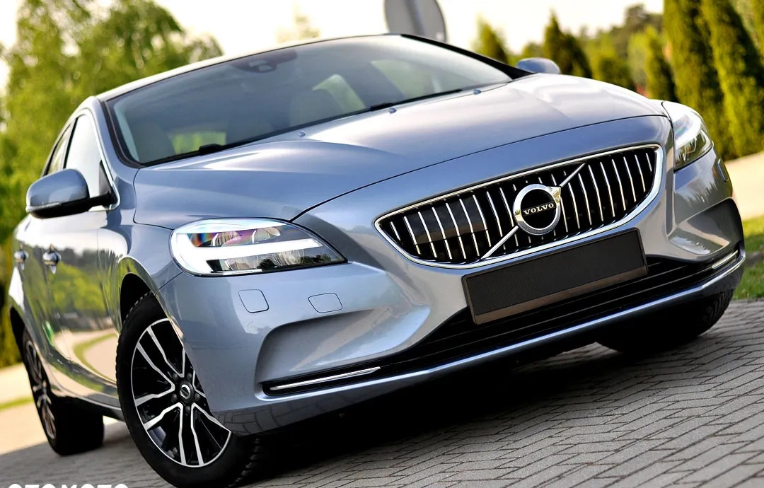 Volvo V40 cena 56900 przebieg: 189000, rok produkcji 2018 z Płock małe 704